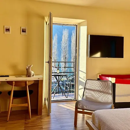 Casa Elena - View アパート Verceia